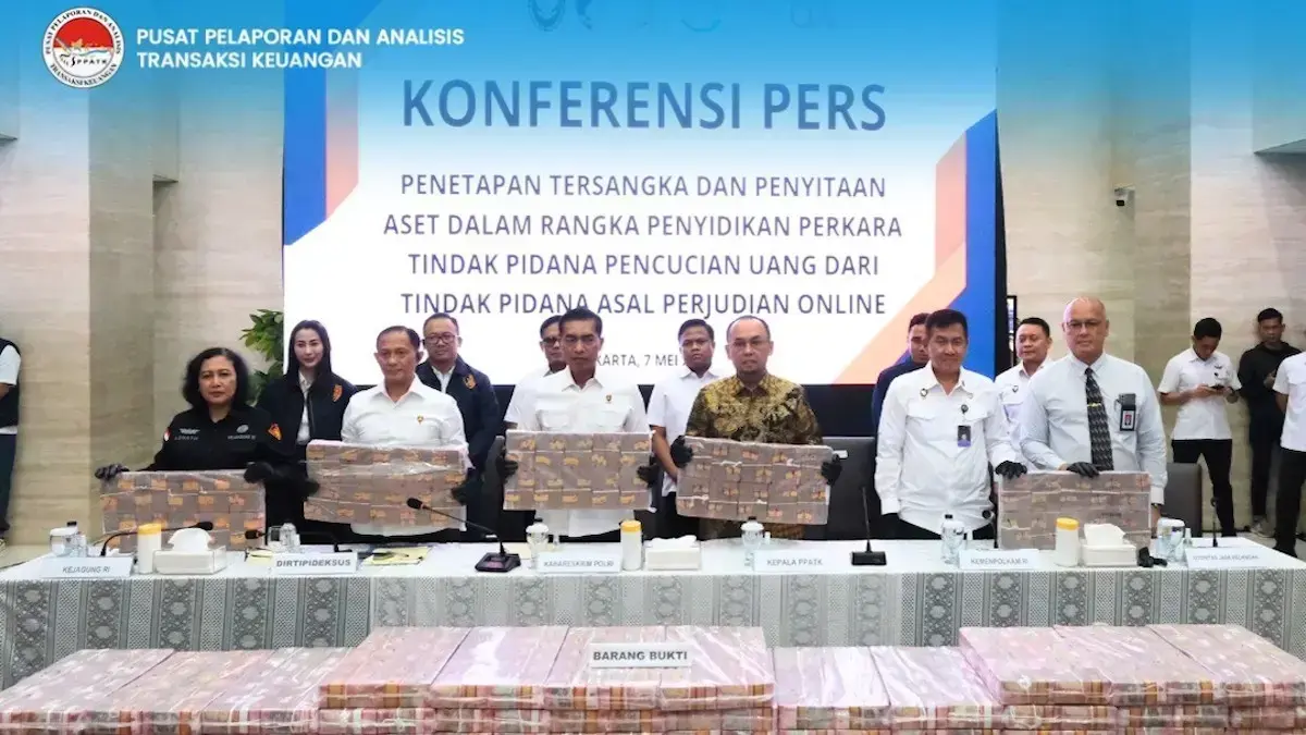 Konferensi pers penetapan tersangka dan penyitaan aset di perkara judi online oleh PPATK. (dok. PPATK)