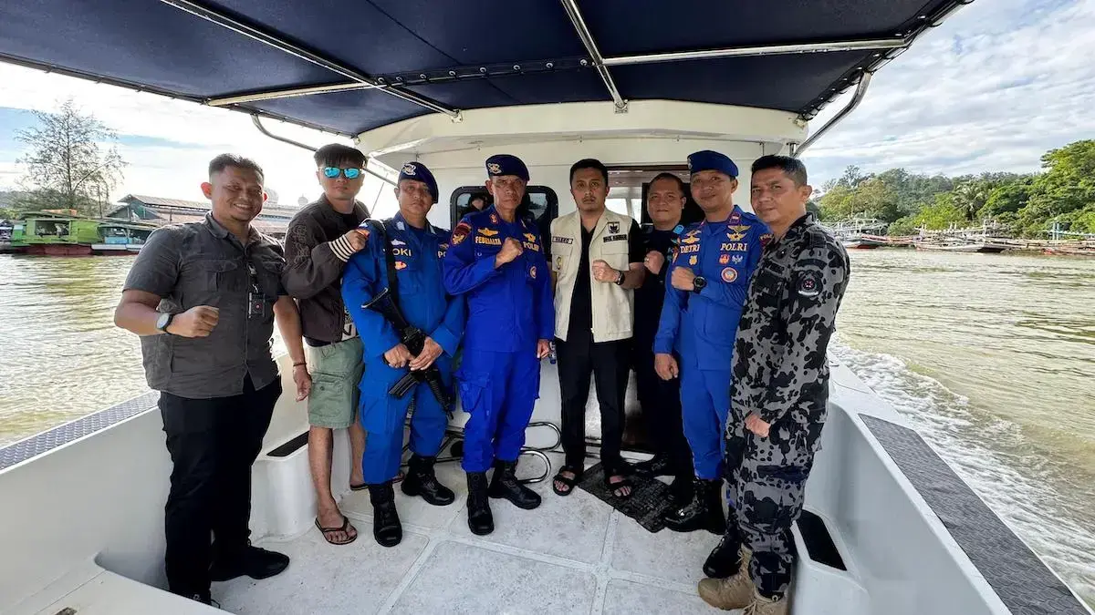 Wagub Vasko lakukan kunjungan kerja ke Pasaman Barat (Pasbar) untuk mengecek laporan nelayan setempat terkait ilegal fishing. (dok. Istimewa)