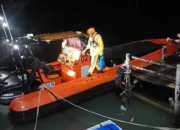 Cuaca Buruk, Tujuh Nelayan Dilaporkan Terombang-Ambing di Perairan Padang