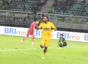Semen Padang FC Keluar Lagi dari Zona Degradasi, Tahan Persebaya 1-1 di Kandang!