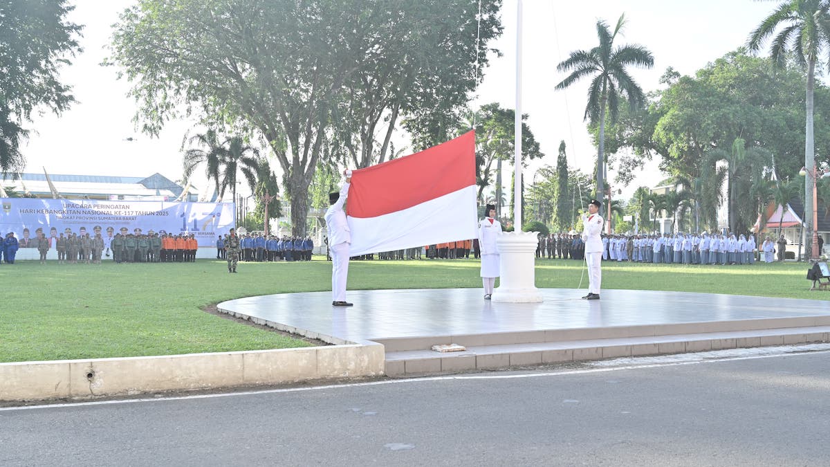 Upacara hari kesaktian nasional 2025 di halaman Pemprov Sumbar. (dok. adpsb)