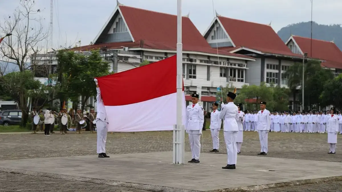 Upacara Hari Pendidikan Nasional di Balaikota Padang, Jumat (2/5/2025). (dok. Prokopim)