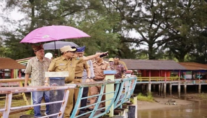 Pemkab Padang Pariaman Tawarkan Investasi Wisata Pantai Tiram