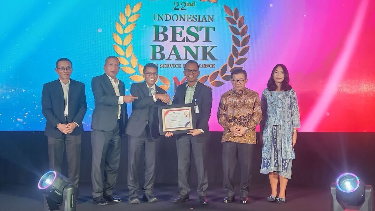 Bank Nagari menyabet dua penghargaan sekaligus pada ajang Banking Service Excellence Awards 2025 yang digelar Majalah Infobank dan Marketing Research Indonesia (MRI). (dok. istimewa)