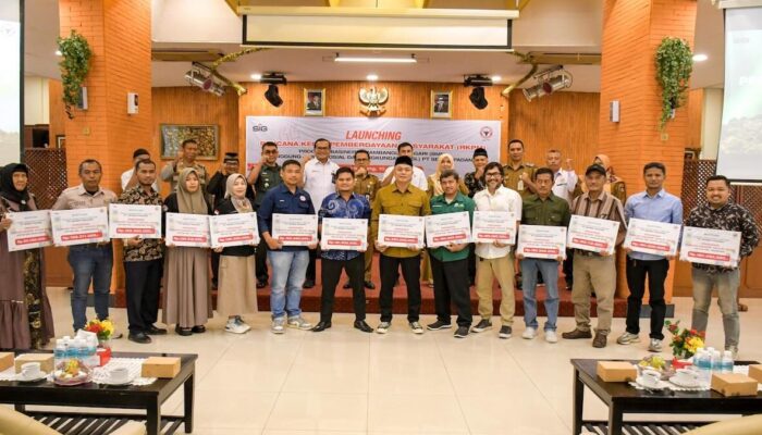 PT Semen Padang Salurkan Rp2,2 M Lewat Program BMN 2025