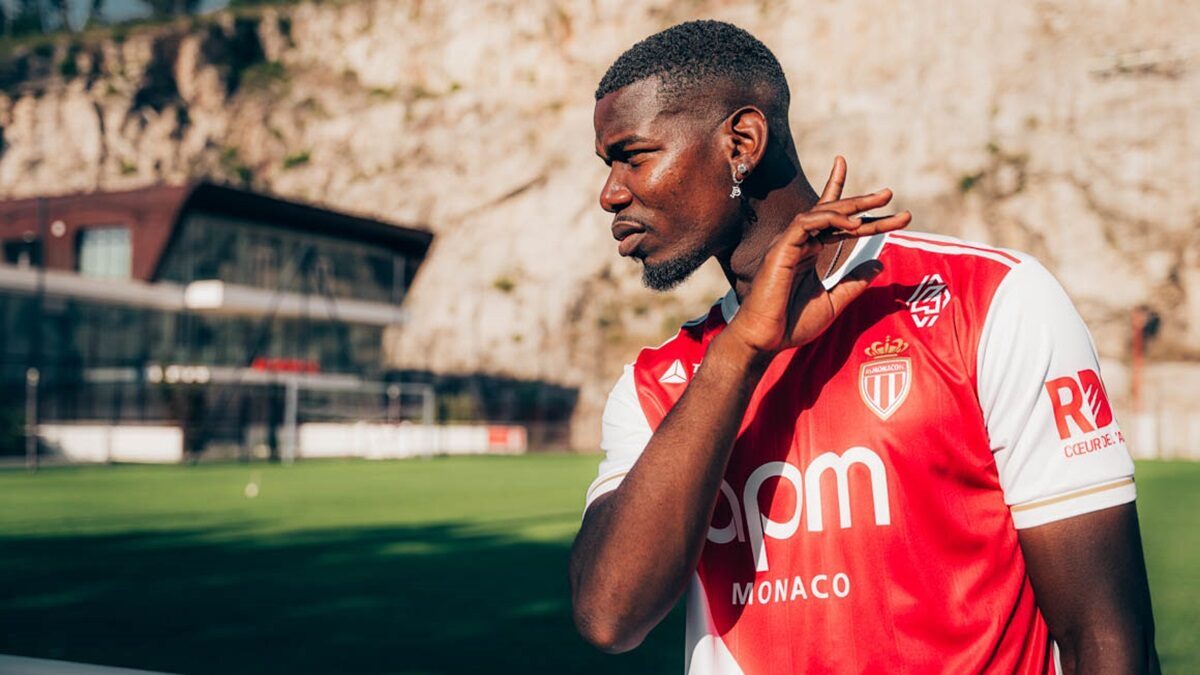 Paul Pogba resmi berseragam AS Monaco. (dok. AS Monaco Official Website)