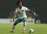 Ronaldo Kwateh dan Ambrizal Umanailo Resmi Berseragam Semen Padang FC