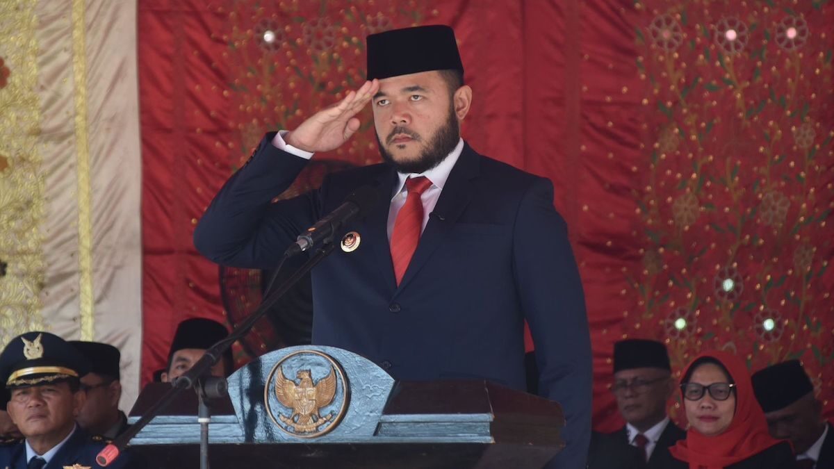Wako Fadly Amran jadi pembina pada upacara Hari Lahir Pancasila di Balaikota Padang. (dok. Prokopim)