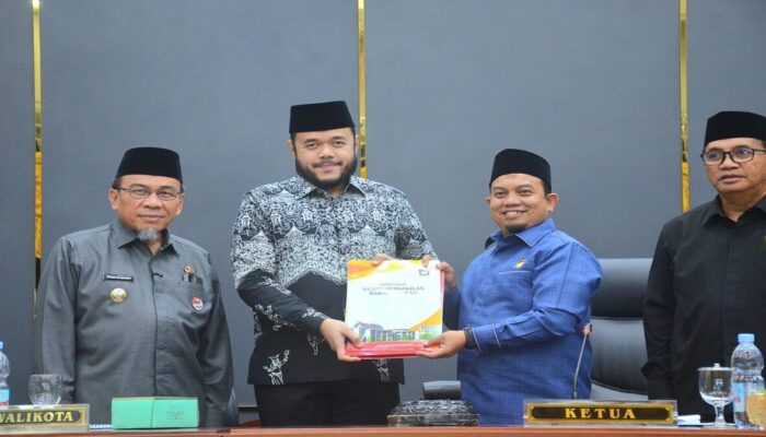 Pemko-DPRD Padang Sepakati Revisi KUA-PPAS APBD 2025