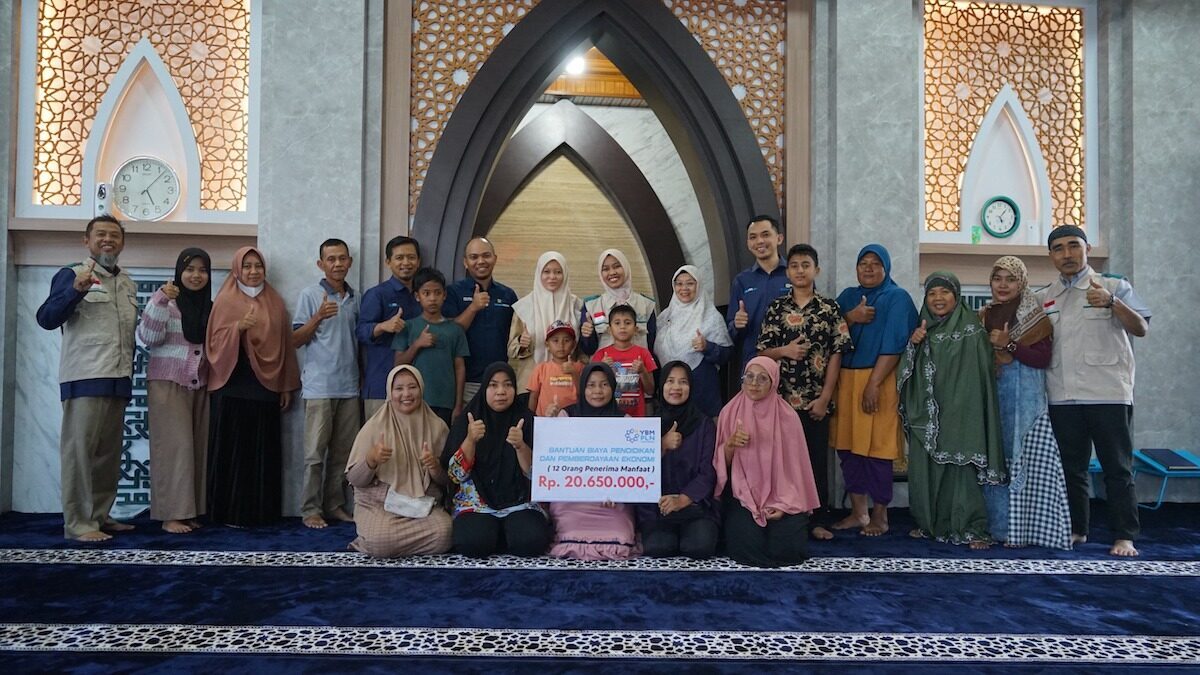 Bantuan dari YBM PLN UP3 Solok. (dok. Humas)