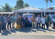 BRI Simpang Empat Serahkan Hadiah Mobil Langsung ke Rumah Nasabah