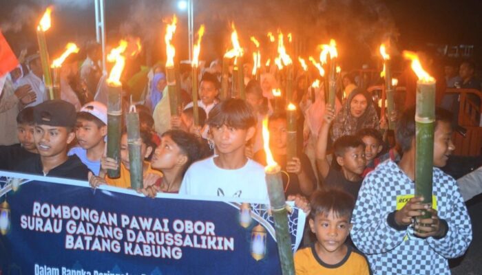 Meriahkan Tahun Baru Islam, Wako Fadly Amran Lepas Pawai Obor di Koto Tangah