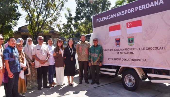 Wako Fadly Amran Lepas Ekspor Perdana Produk Coklat dari Padang ke Singapura