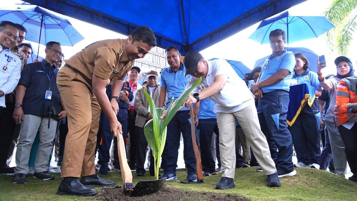 Penghijauan Lanud Sutan Syahrir kerjasama PLN bersama BUMN Bersama dan TNI AU serta Pemprov Sumbar. (dok. Humas PLN)