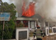 Kebakaran Hanguskan Studio Foto di Ulak Karang, Kerugian Capai Rp500 Juta