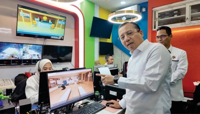 Staf Ahli Bidang Teknologi Informasi Tinjau Kantah Virtual Kota Tangerang: Benar-benar Digital Twin