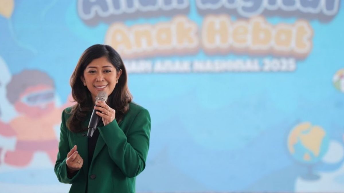 Menteri Komunikasi dan Digital Meutya Hafid momentum peringatan Hari Anak Nasional 2025 di Sekolah Rakyat Sentra Handayani, Jakarta Timur, Kamis (24/7/2025) mengatakan dalam regulasi PP Tunas, setiap platform digital memiliki klasifikasi batas usia anak yang berbeda-beda sesuai tingkat risikonya. (Foto: Amiriyandi/InfoPublik/Ditjen KPM)