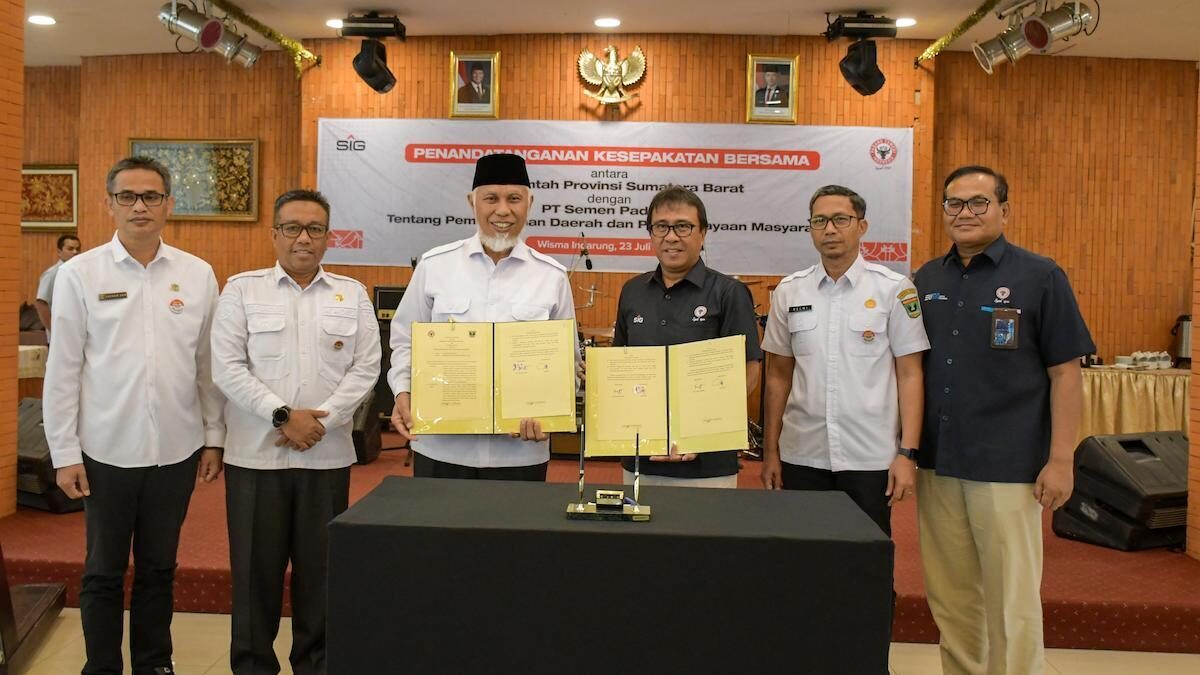 MoU Semen Padang dan Pemprov Sumbar. (dok. Humas)