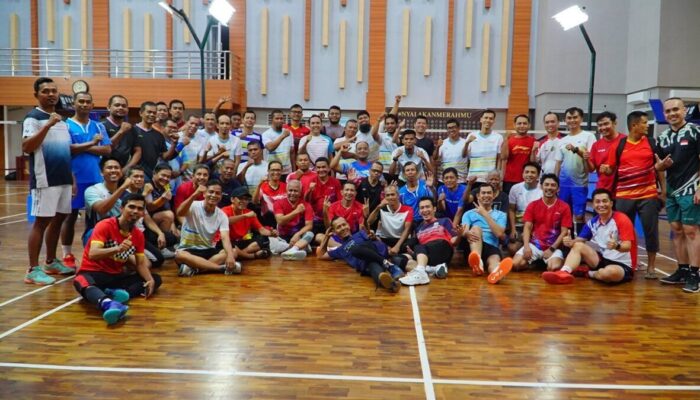 BPBD Pariaman dan PB Justitia Unand Jalin Silaturahmi lewat Pertandingan Persahabatan