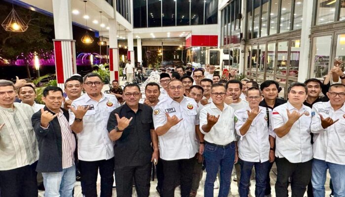 Ketum Andre Rosiade Silaturahmi dan Konsolidasi dengan IKM Kepulauan Riau