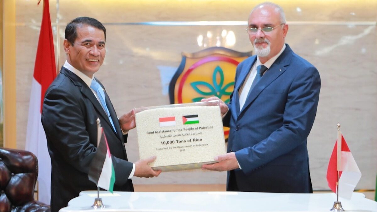 Bantuan 10 ribu ton beras dari Indonesia untuk Palestina. (dok. Infopublik)
