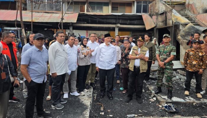 Gubernur Mahyeldi Tinjau Pasar Payakumbuh Pascakebakaran