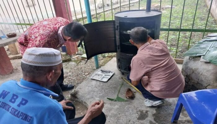 Jelang HUT ke-80 RI, Rutan Lubuk Sikaping Produksi Ikan Salai Karya Warga Binaan
