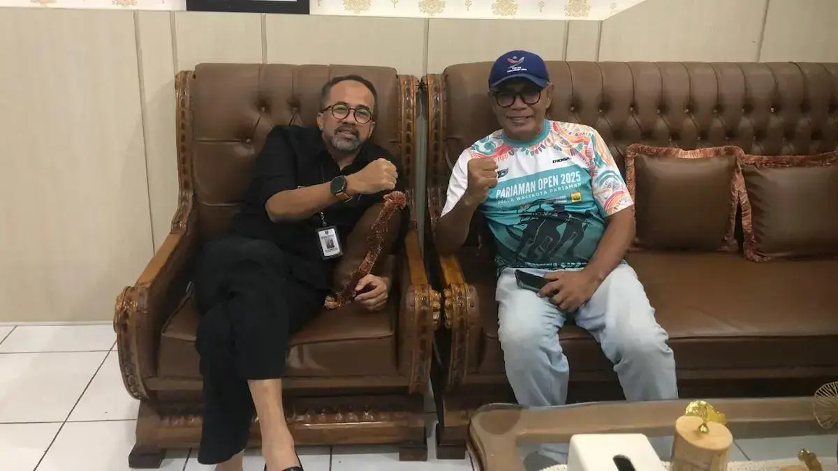 Kadispora Sumbar Maifrizon dan Koordinator Pejuang Olahraga Sumbar Afdal Rusyda. (dok. istimewa)