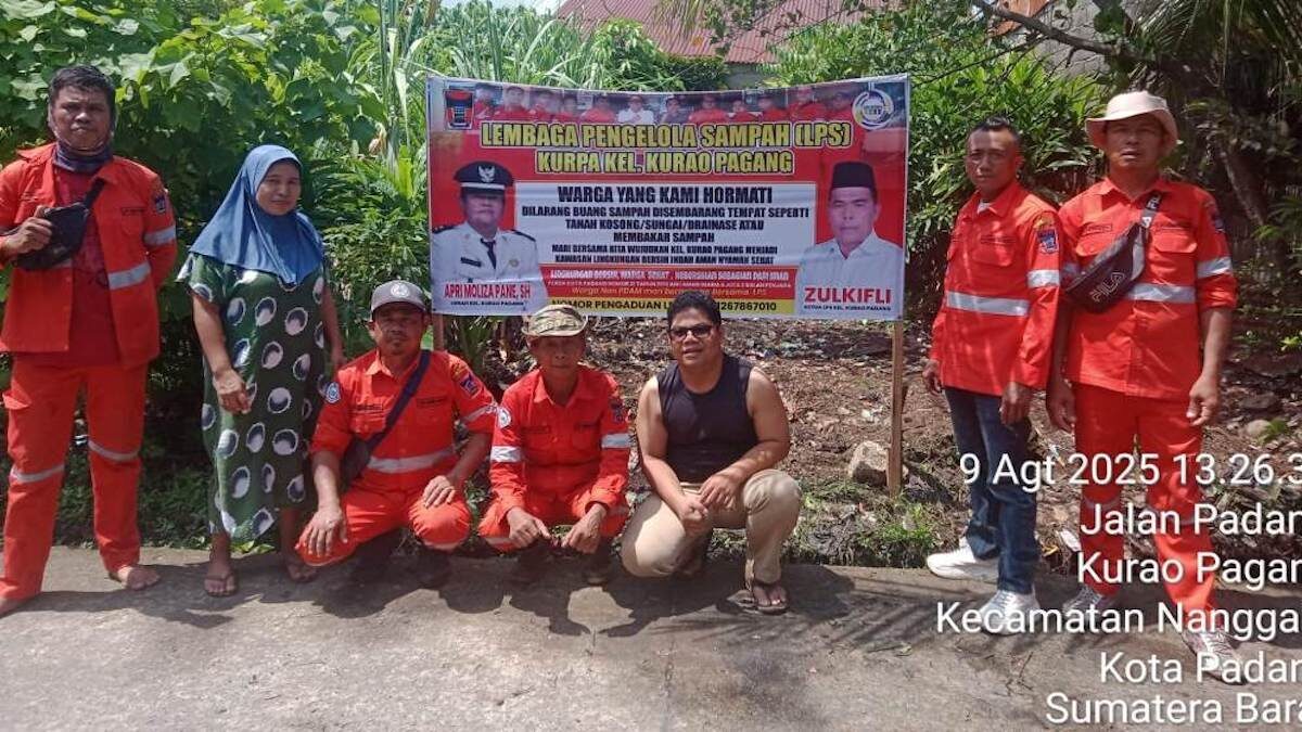 LPS Kurao Pagang bersihkan sampah berserakan. (dok. istimewa)