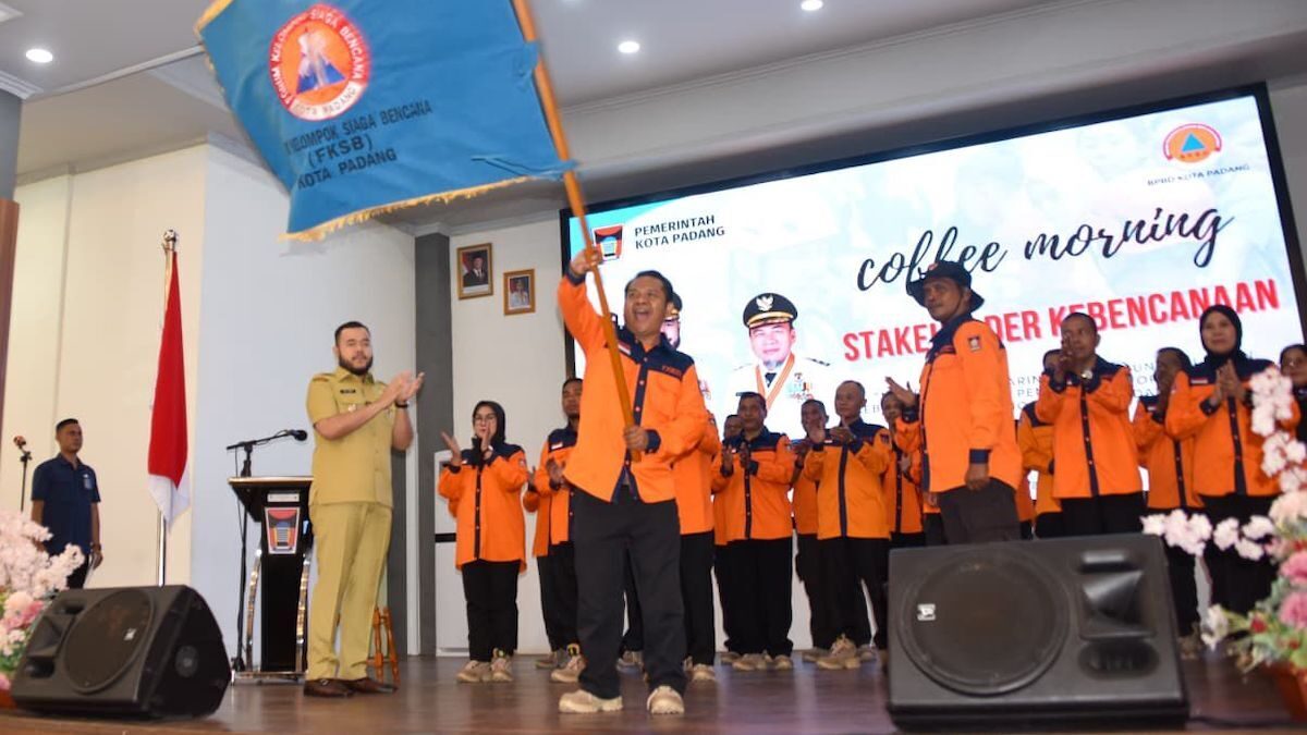 Wako Fadly Amran kukuhkan pengurus FKSB Padang. (dok. istimewa)