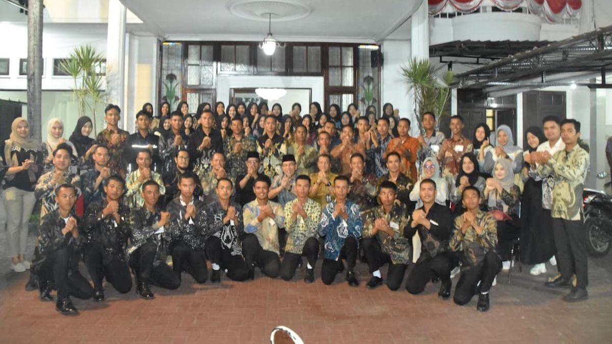 Wawako Maigus Nasir bertemu dengan anggota Paskibraka Kota Padang. (dok. Prokopim)