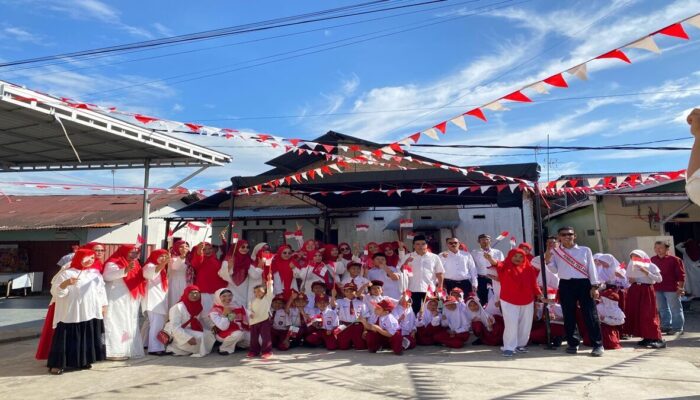 Warga Kampung Baru Berok Gelar Upacara HUT RI ke-80, Generasi Muda Diminta Jauhi Narkoba-Judi Online