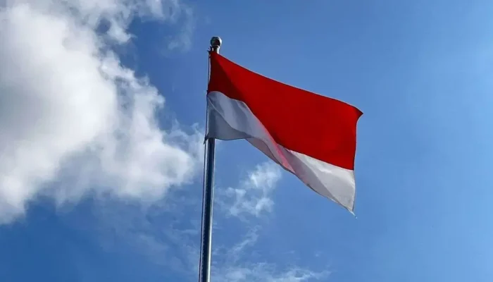 Semarak Kemerdekaan, 15.000 Bendera Dibagikan Gratis ke Warga Padang