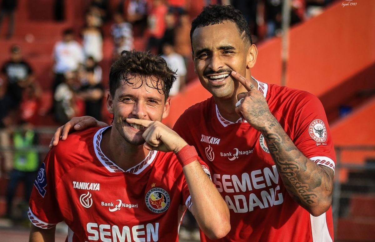 Selebrasi Felipe Chaby dan Bruno Gomes. (dok. istimewa)