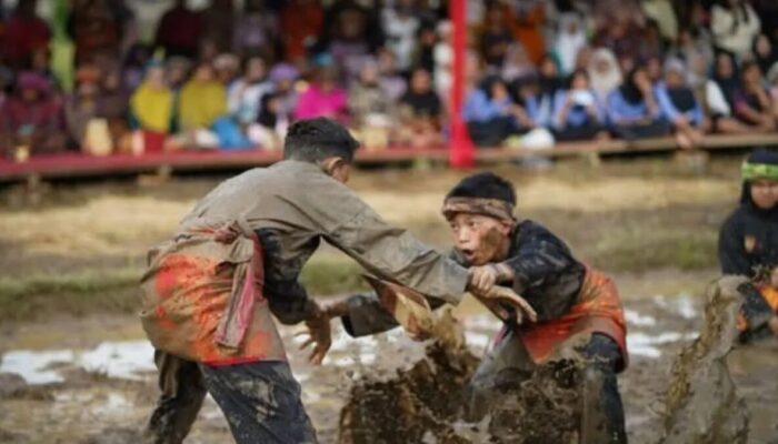 Tarian Tradisional dan Kuliner Khas Minang Warnai RSBG 2025 di Solok