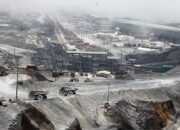 7 Pekerja Terjebak Longsor, Freeport Hentikan Operasi Tambang Bawah Tanah