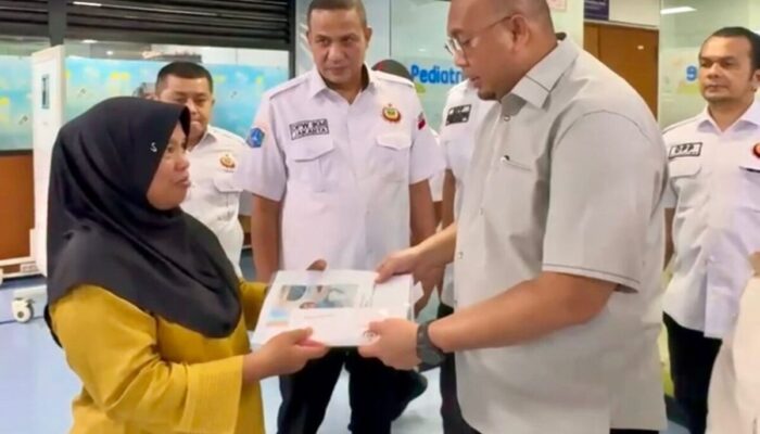 Dirawat di RS Jantung Harapan Kita, Ketum IKM Andre Rosiade Bantu 7 Pasien asal Sumbar