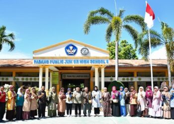 Kota Padang menjalani penilaian dari Tim Verifikasi Kabupaten/Kota Sehat (KKS) Pusat setelah berhasil masuk nominasi peraih penghargaan Kota Sehat "Swasti Saba Wistara" Tingkat Nasional Tahun 2025. (dok. istimewa)