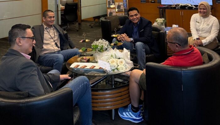 BRI RO Padang Rayakan Hari Pelanggan Nasional 2025, RCEO Turun Langsung Sambut Nasabah