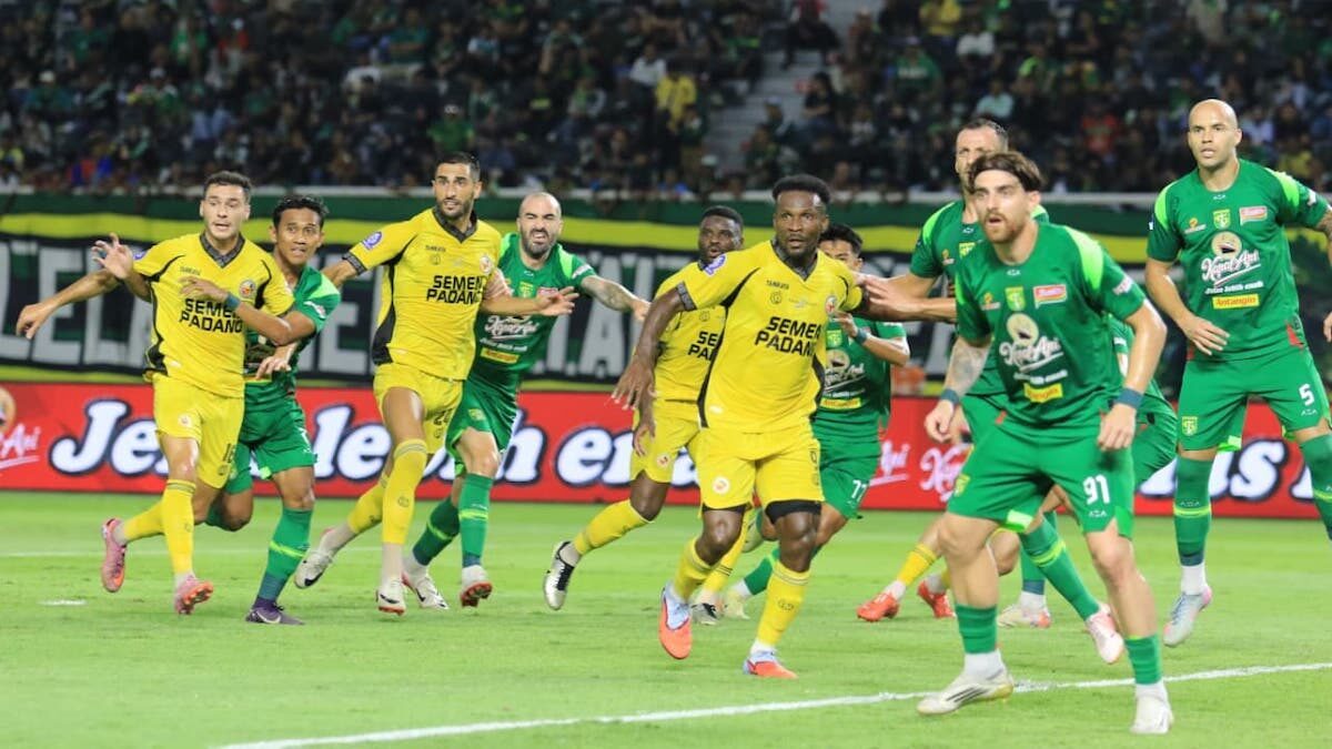 Semen Padang FC kontra Persebaya pada BRI Super League pekan ke-6 lalu. (dok. MO SPFC)