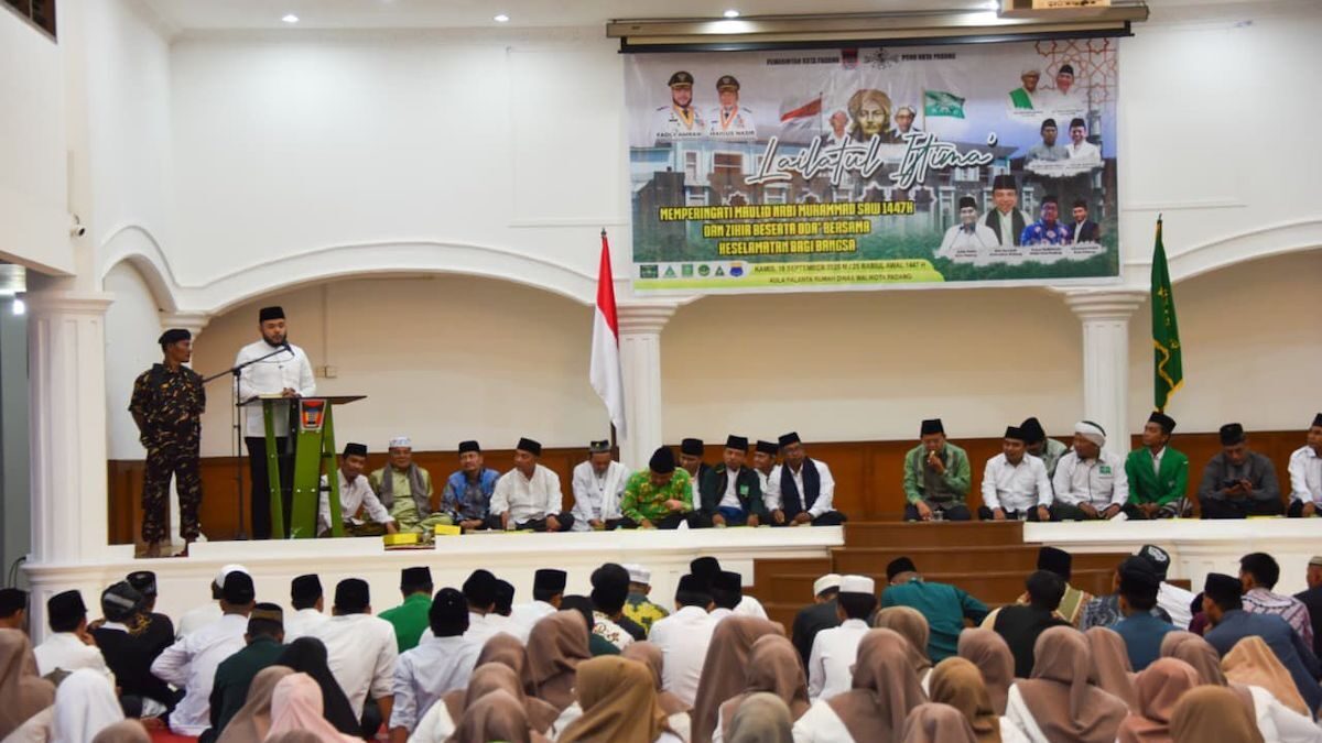 Wako Fadly Amran hadiri lailatul ijtima bersama NU Padang. (dok. Prokopim)