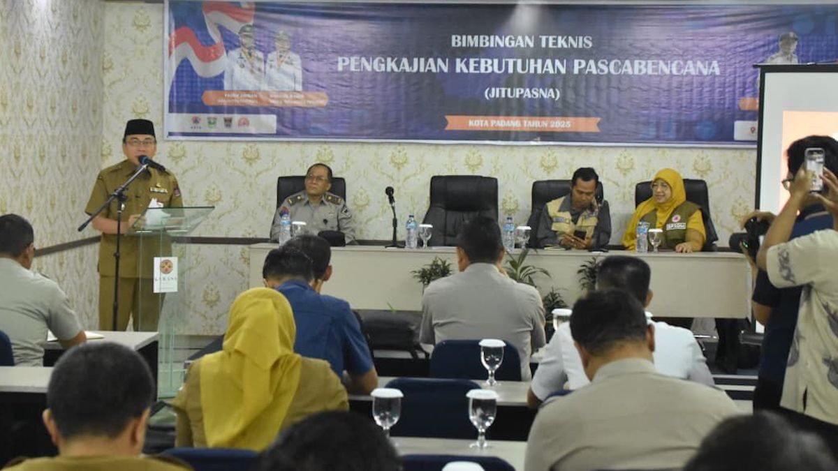 Wawako Maigus Nasir buka Bimtek Jitupasna di Padang. (dok. istimewa)