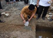 Bupati Solok Letakkan Batu Pertama Pembangunan Laboratorium di MTs Nurul Ilmi Salimpek