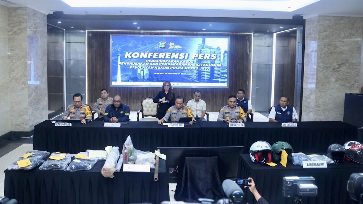 Konferensi pers pengungkapan kasus pengrusakan dan kerusuhan di Jakarta oleh Polda Metro Jaya. (dok. Divhumas)