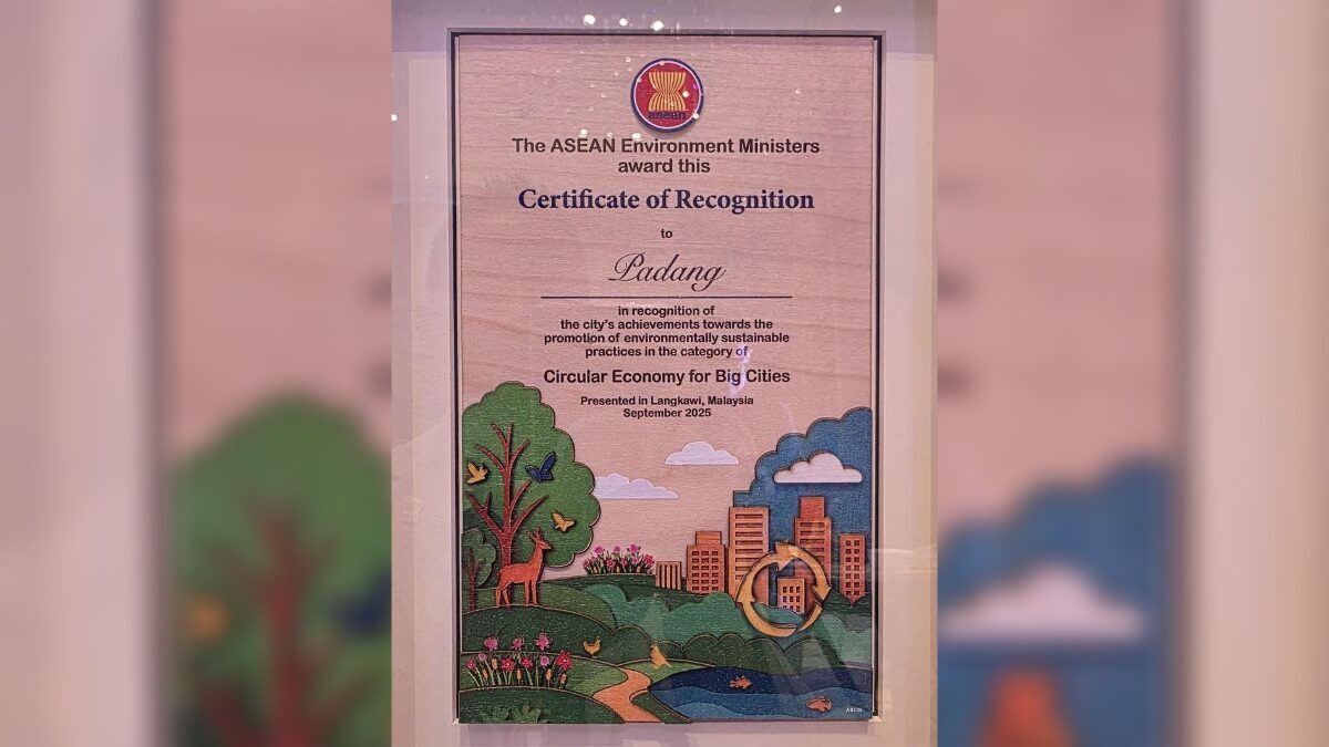 Penghargaan untuk Kota Padang dari ASEAN ESC Award 2025. (dok. istimewa)