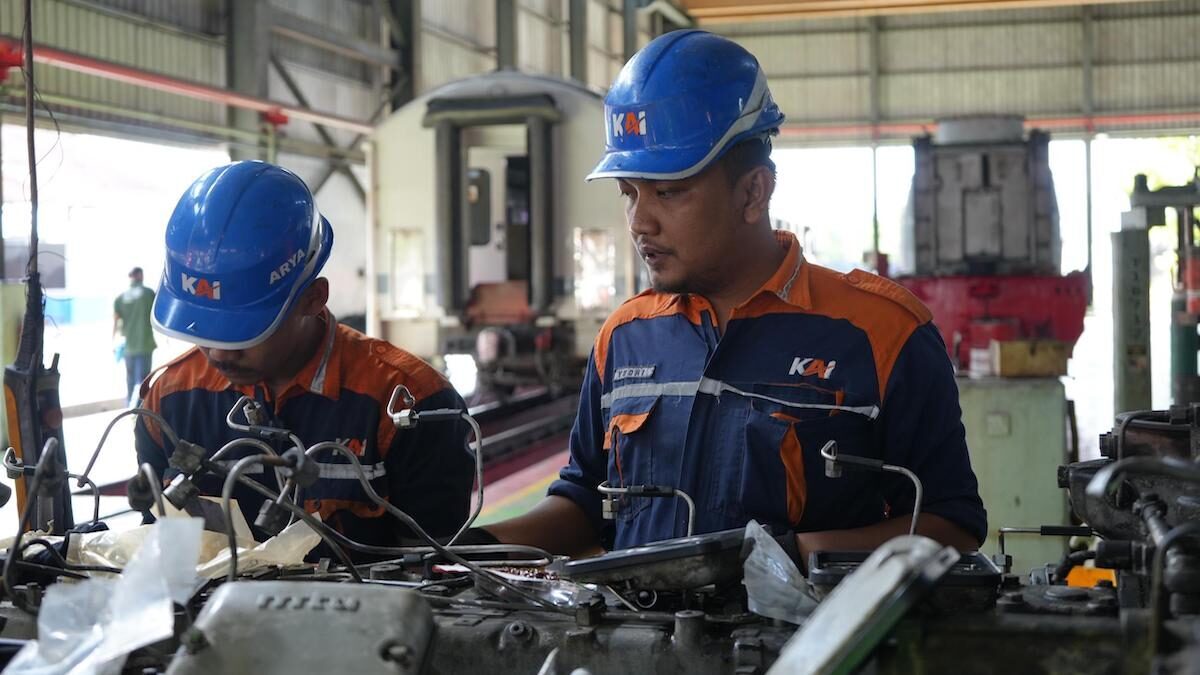 Perawatan kereta api di KAI Divre II Sumbar. (dok. istimewa)