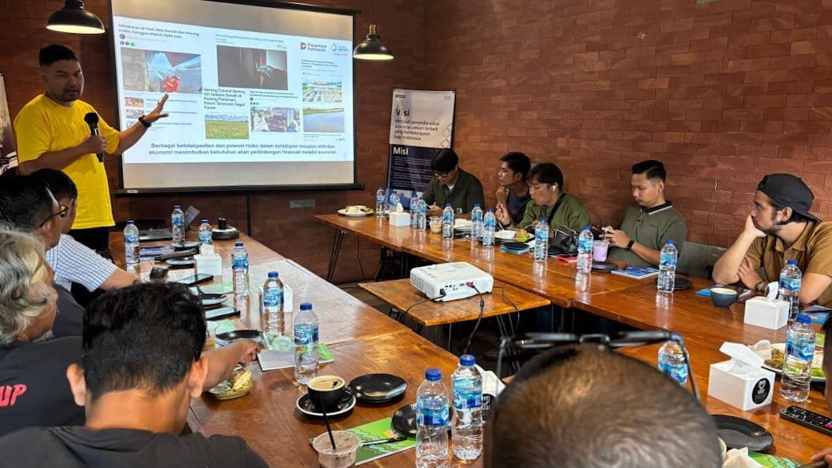 Pertemuan Jasindo dengan media di Padang. (dok. istimewa)