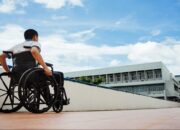 27 Warga Disabilitas di Padang Terima Kursi Roda hingga Alat Bantu Dengar