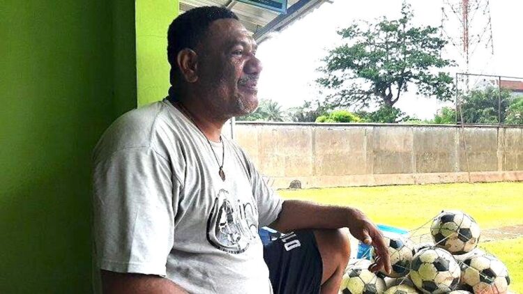 Legenda Semen Padang FC, Herman Pulalo meninggal dunia. (dok. istimewa)
