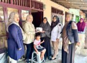 Andre Rosiade Bantu Rp20 Juta untuk Ibu Tiga Anak yang Terpaksa Menjadi Kuli Batu di Padang Pariaman